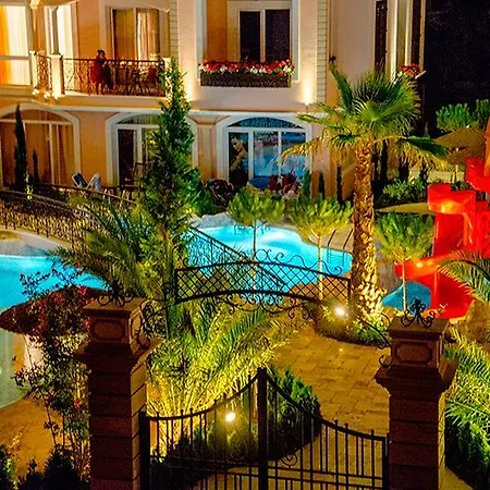 Romance Marine Aparthotel 4* 阳光海滩