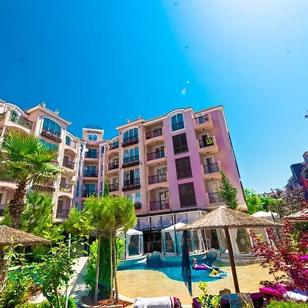 Romance Marine Aparthotel 公寓式酒店 阳光海滩