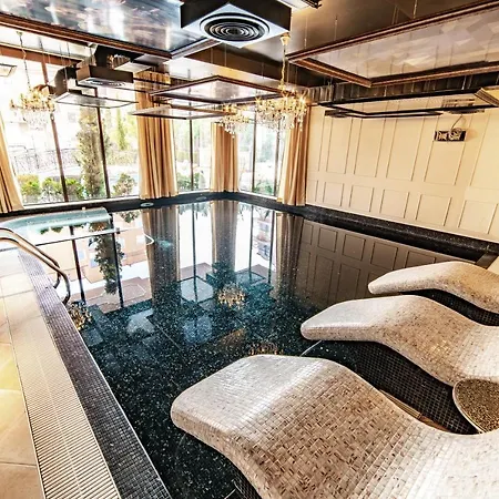 Romance Marine Aparthotel 公寓式酒店 阳光海滩