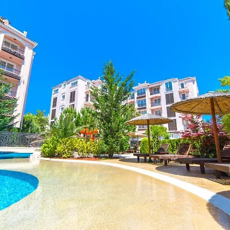 Romance Marine Aparthotel 公寓式酒店 阳光海滩