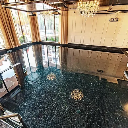 Romance Marine Aparthotel 公寓式酒店 4*