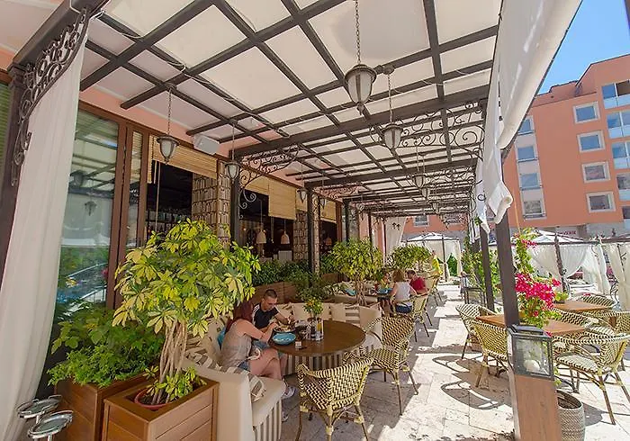 Aparthotel Romance Marine Aparthotel 4*