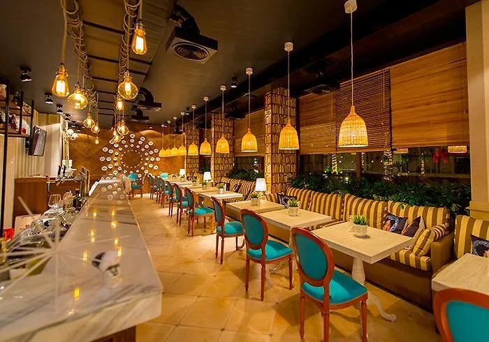 Romance Marine Aparthotel Апарт-отель 4*