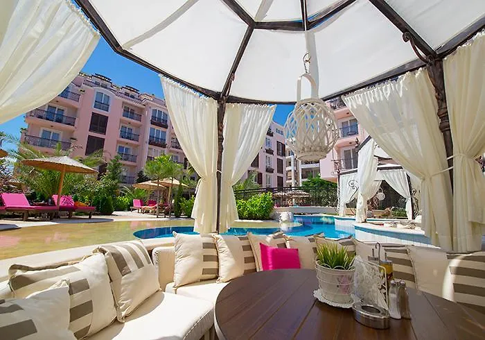 Romance Marine Aparthotel Апарт-отель Солнечный берег