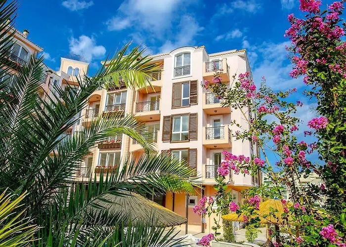 Romance Marine Aparthotel Апарт-отель Солнечный берег