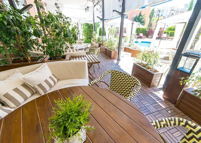 Aparthotel Romance Marine Aparthotel