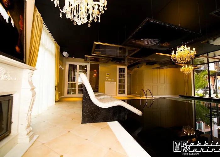 Romance Marine Aparthotel Ξενοδοχείο με διαμερίσματα 4*