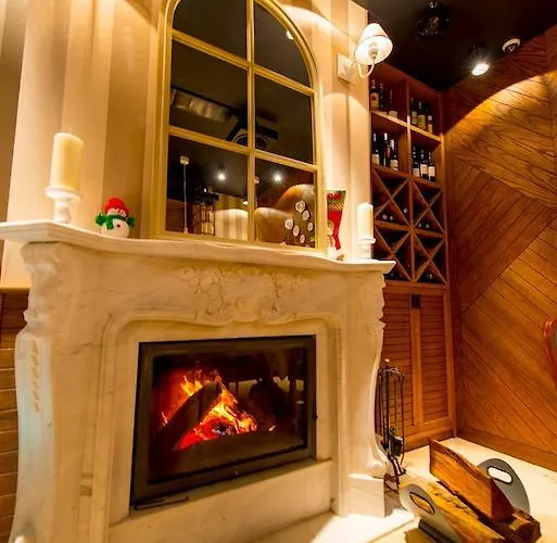 Ξενοδοχείο με διαμερίσματα Romance Marine Aparthotel 4*