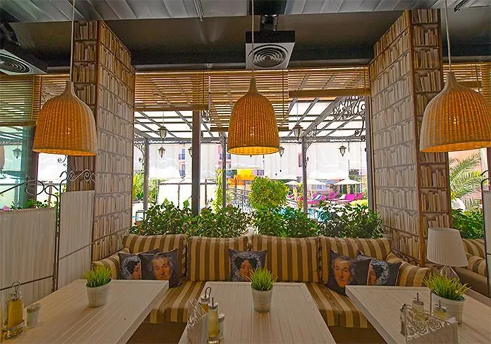 Romance Marine Aparthotel Ξενοδοχείο με διαμερίσματα