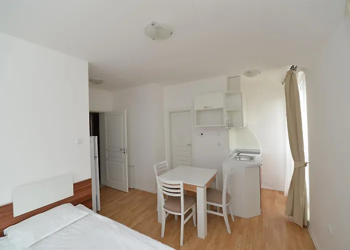 Ξενοδοχείο με διαμερίσματα Romance Marine Aparthotel